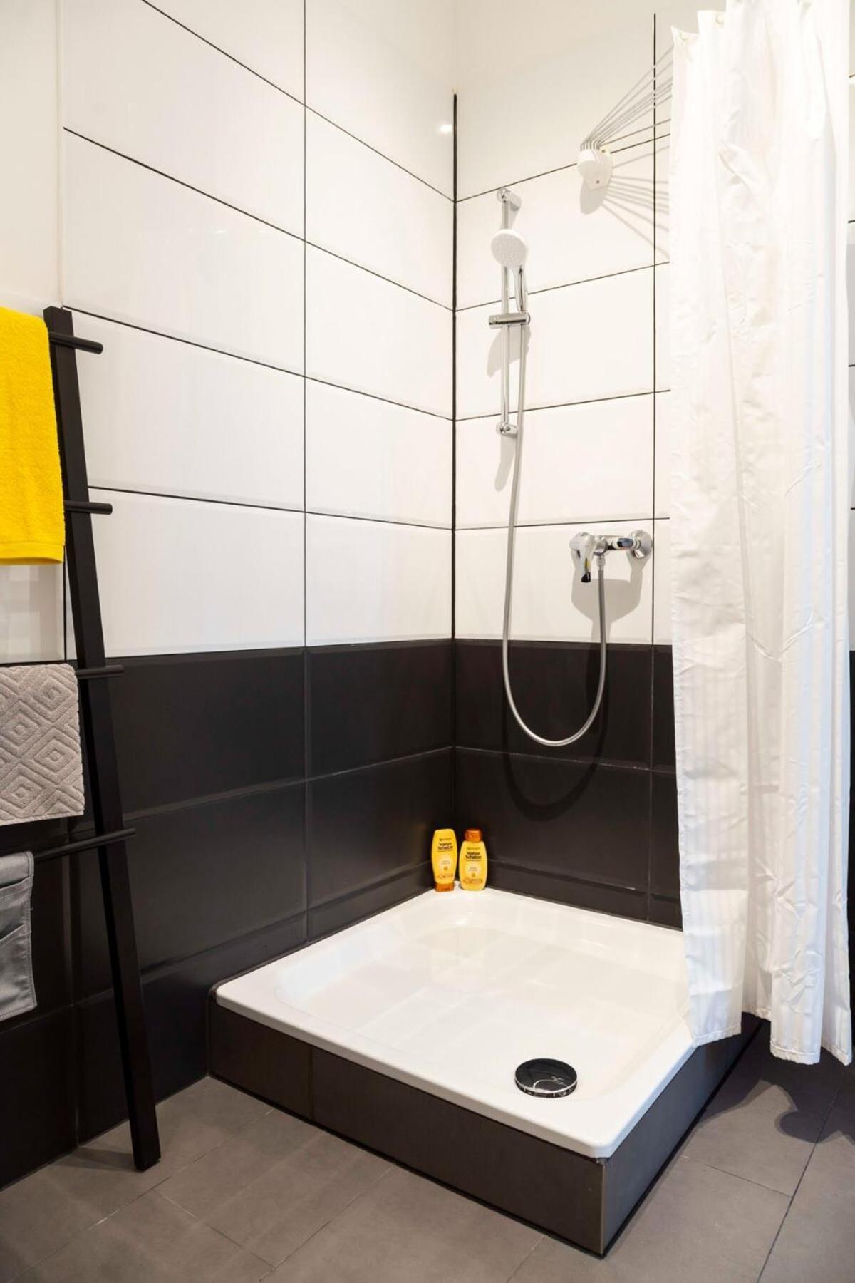 Spacious Family Apartment At Mauerpark Plus Selfcheckin Berlin Eksteriør billede